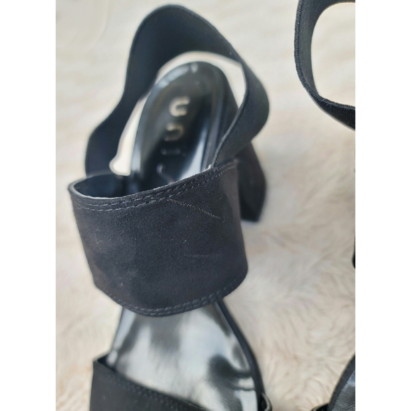 Unisa Audrey Black Block Heel Sandals - Picture 5 of 16